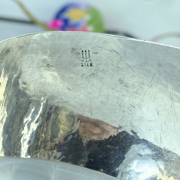 Retired James Avery hand polished hammered wide cuff bangle 7" 29.7g JR281 - Picture 5 of 5